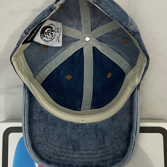 Diesel Cap - Picture 5 of 7